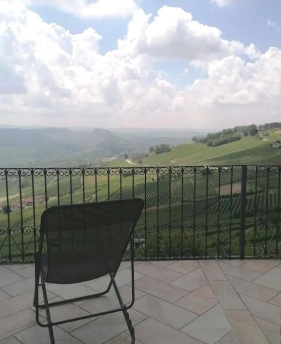 Sky&Vineyards Daire La Morra Dış mekan fotoğraf